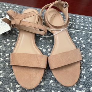 NWT Beige Small Heel Sandals